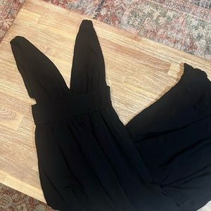 Long flowy black dress NWT